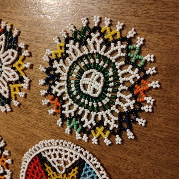 VINTAGE HAND BEADED COASTER LOT OF 4 Mismatched Set Beaded Circles Sew On - Picture 5 of 6